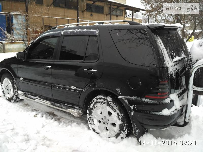 Позашляховик / Кросовер Mercedes-Benz M-Class 2004 в Києві
