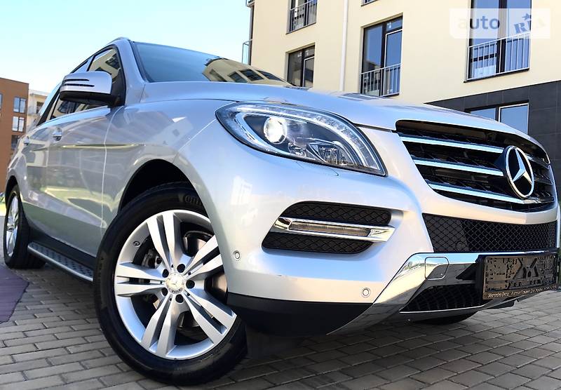 Позашляховик / Кросовер Mercedes-Benz M-Class 2013 в Києві