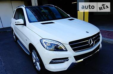 Внедорожник / Кроссовер Mercedes-Benz M-Class 2013 в Киеве