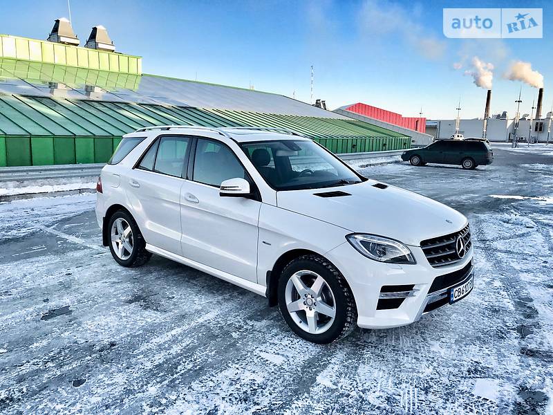 Внедорожник / Кроссовер Mercedes-Benz M-Class 2012 в Киеве