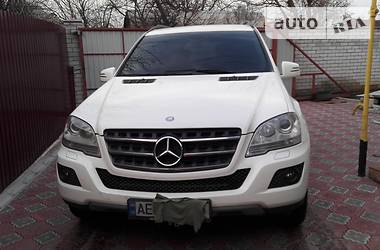 Mercedes-Benz M-Class 2010