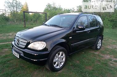 Внедорожник / Кроссовер Mercedes-Benz M-Class 2000 в Черновцах