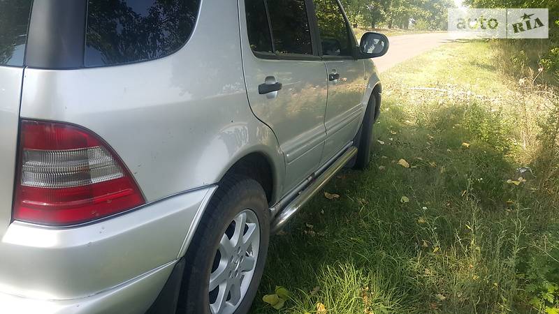 Позашляховик / Кросовер Mercedes-Benz M-Class 2000 в Києві