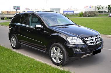 Позашляховик / Кросовер Mercedes-Benz M-Class 2009 в 