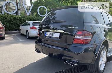 Позашляховик / Кросовер Mercedes-Benz M-Class 2008 в 