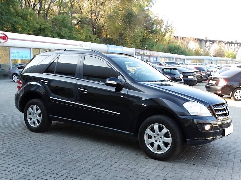 Позашляховик / Кросовер Mercedes-Benz M-Class 2006 в Дніпрі