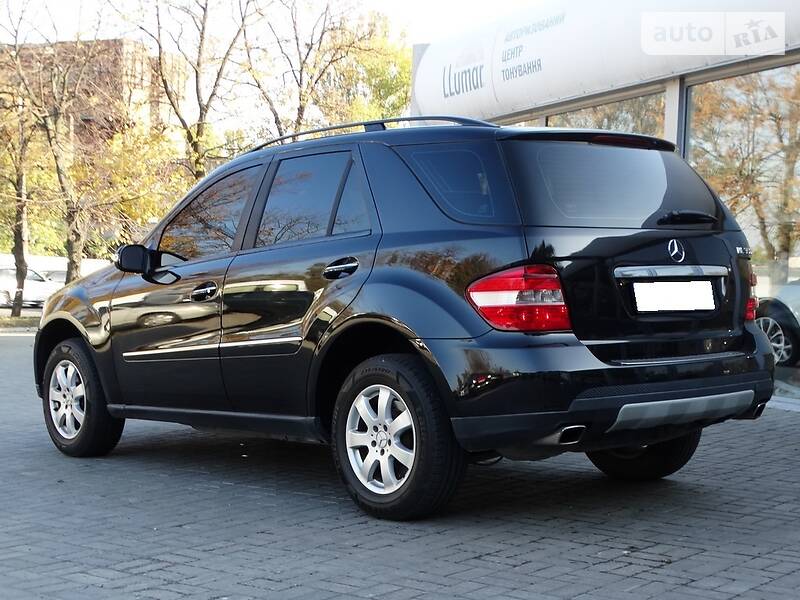 Позашляховик / Кросовер Mercedes-Benz M-Class 2006 в Дніпрі