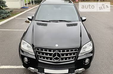 Внедорожник / Кроссовер Mercedes-Benz M-Class 2009 в Киеве