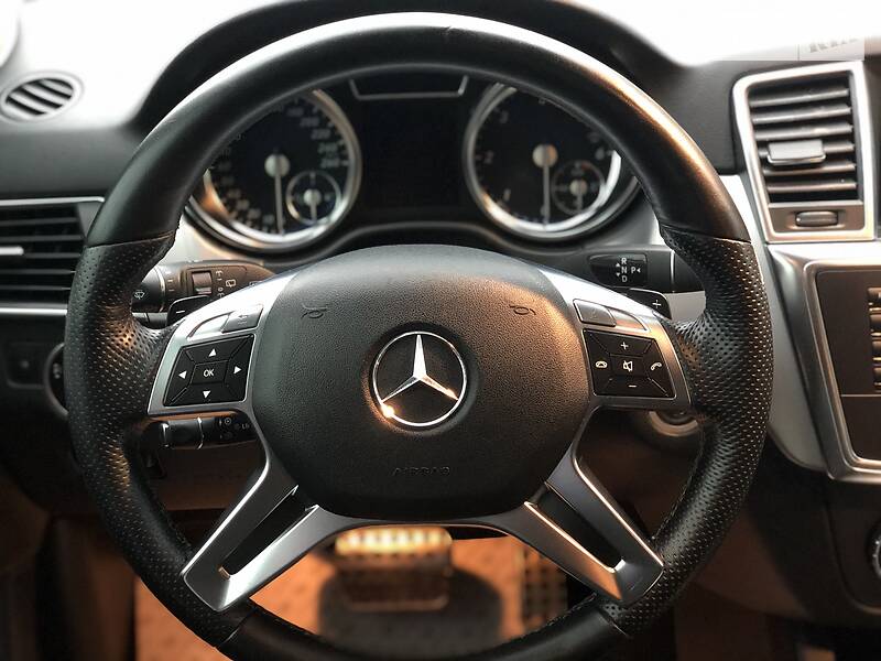 Позашляховик / Кросовер Mercedes-Benz M-Class 2013 в Одесі