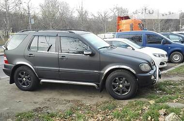 Внедорожник / Кроссовер Mercedes-Benz M-Class 2003 в Одессе