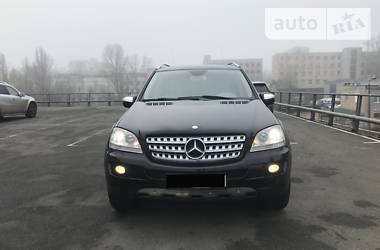 Позашляховик / Кросовер Mercedes-Benz M-Class 2008 в 