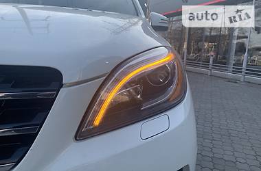Позашляховик / Кросовер Mercedes-Benz M-Class 2013 в 