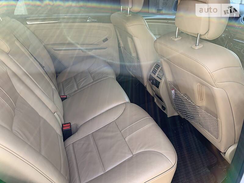 Позашляховик / Кросовер Mercedes-Benz M-Class 2011 в Харкові