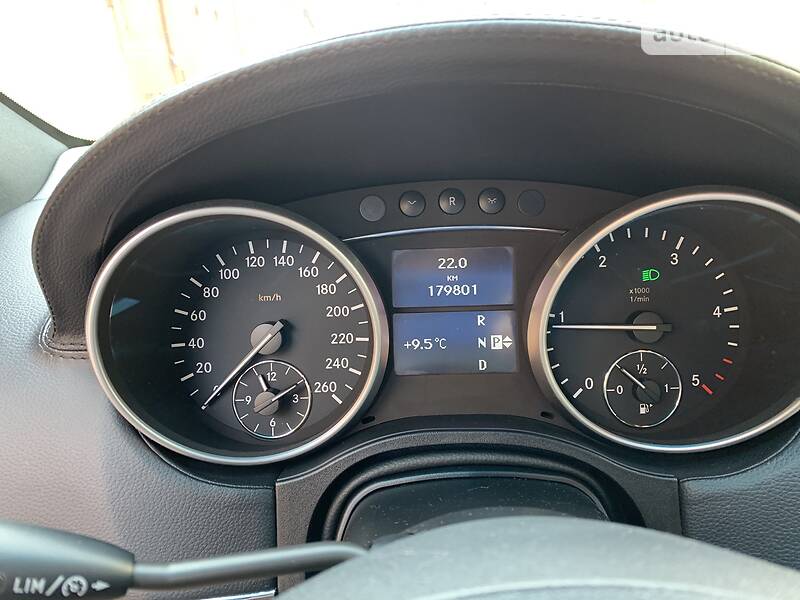 Позашляховик / Кросовер Mercedes-Benz M-Class 2011 в Харкові