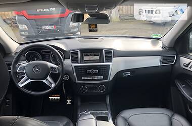 Позашляховик / Кросовер Mercedes-Benz M-Class 2012 в 