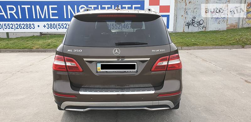 Позашляховик / Кросовер Mercedes-Benz M-Class 2013 в Херсоні фото 12 Позашляховик / Кросовер Mercedes-Benz M-Class 2013 в Херсоні