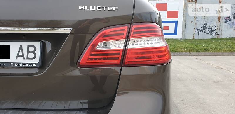 Позашляховик / Кросовер Mercedes-Benz M-Class 2013 в Херсоні фото 54 Позашляховик / Кросовер Mercedes-Benz M-Class 2013 в Херсоні