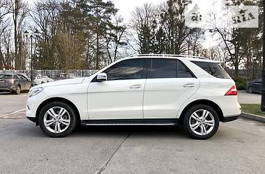 Позашляховик / Кросовер Mercedes-Benz M-Class 2012 в 