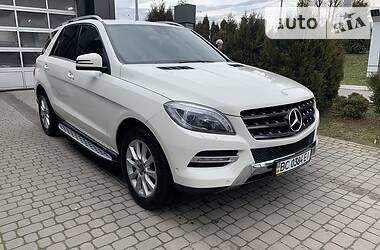 Позашляховик / Кросовер Mercedes-Benz M-Class 2012 в 