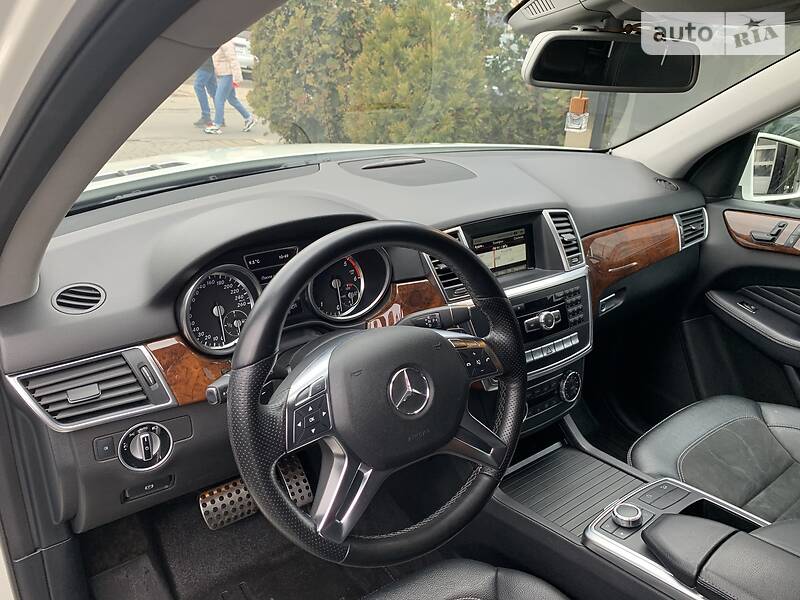 Позашляховик / Кросовер Mercedes-Benz M-Class 2012 в Львові