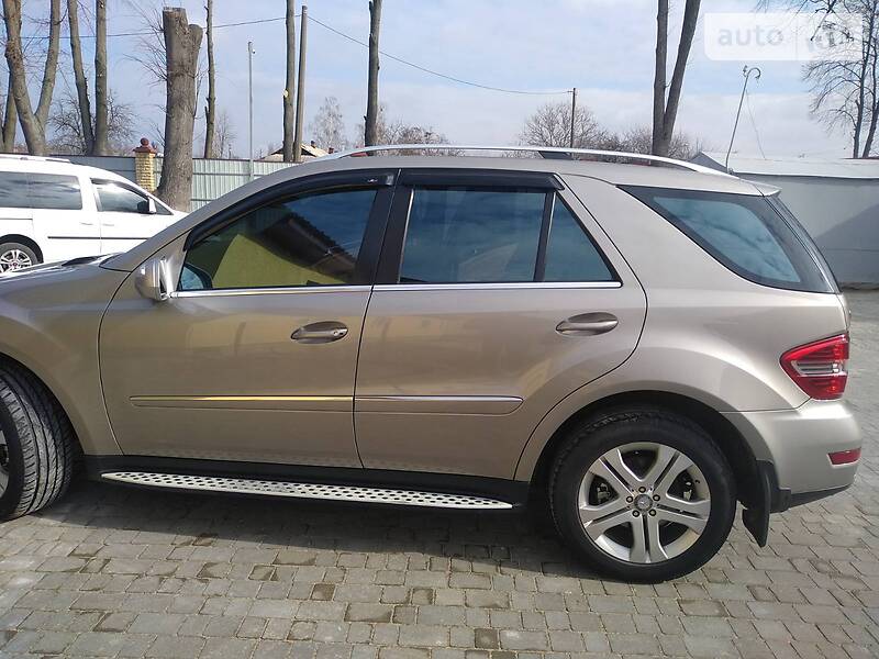 Позашляховик / Кросовер Mercedes-Benz M-Class 2009 в Коростені