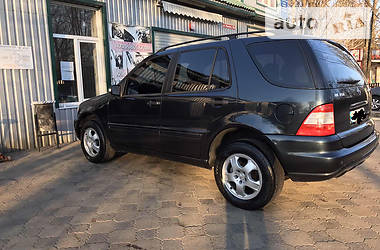 Позашляховик / Кросовер Mercedes-Benz M-Class 2003 в  Позашляховик / Кросовер Mercedes-Benz M-Class 2003 в