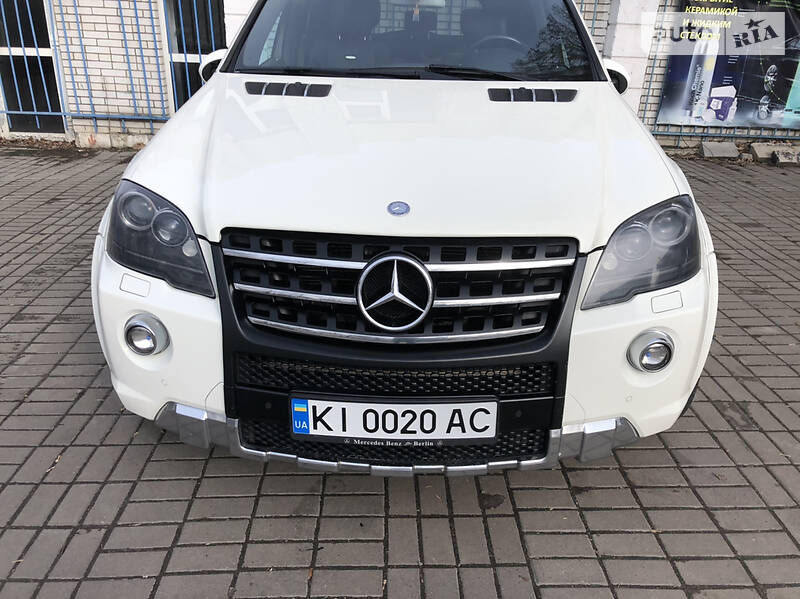 Позашляховик / Кросовер Mercedes-Benz M-Class 2008 в 