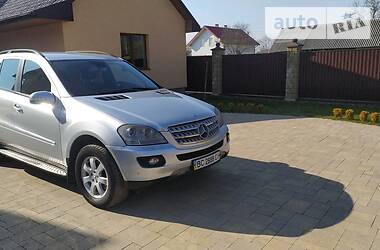 Позашляховик / Кросовер Mercedes-Benz M-Class 2006 в 