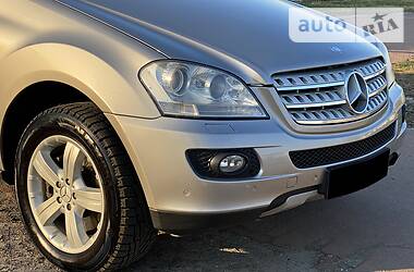 Позашляховик / Кросовер Mercedes-Benz M-Class 2008 в 