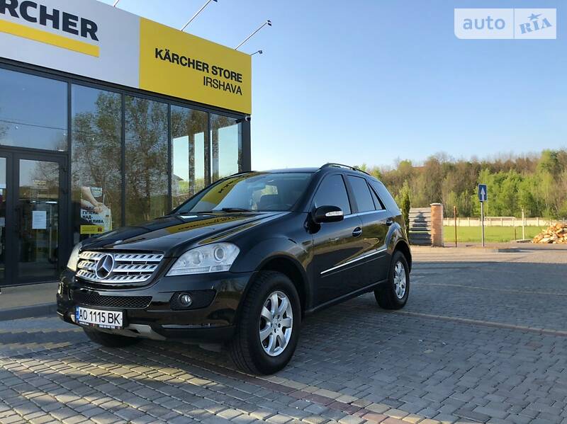 Внедорожник / Кроссовер Mercedes-Benz M-Class 2006 в Иршаве