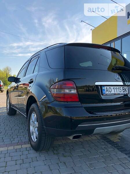 Внедорожник / Кроссовер Mercedes-Benz M-Class 2006 в Иршаве