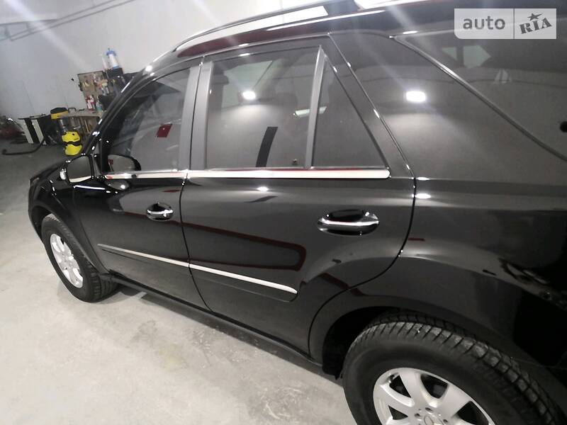 Внедорожник / Кроссовер Mercedes-Benz M-Class 2006 в Иршаве