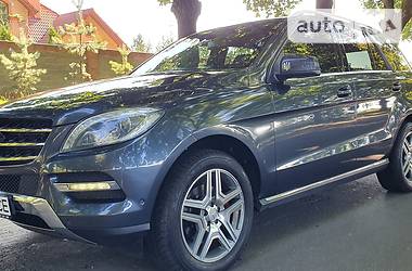 Позашляховик / Кросовер Mercedes-Benz M-Class 2013 в 