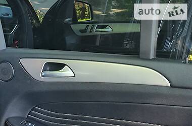 Позашляховик / Кросовер Mercedes-Benz M-Class 2013 в 