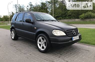 Внедорожник / Кроссовер Mercedes-Benz M-Class 1998 в Киеве