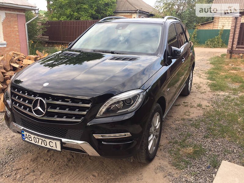 Позашляховик / Кросовер Mercedes-Benz M-Class 2012 в 