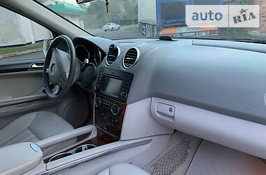 Внедорожник / Кроссовер Mercedes-Benz M-Class 2010 в 