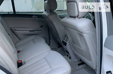 Внедорожник / Кроссовер Mercedes-Benz M-Class 2010 в 