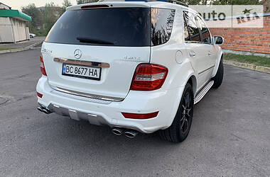 Внедорожник / Кроссовер Mercedes-Benz M-Class 2010 в 