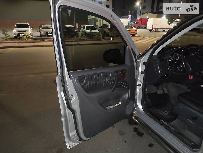 Позашляховик / Кросовер Mercedes-Benz M-Class 2000 в Києві