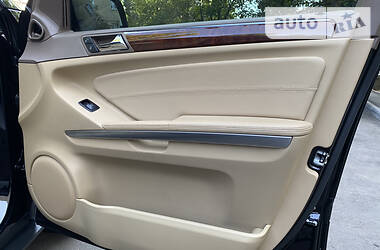 Внедорожник / Кроссовер Mercedes-Benz M-Class 2009 в 