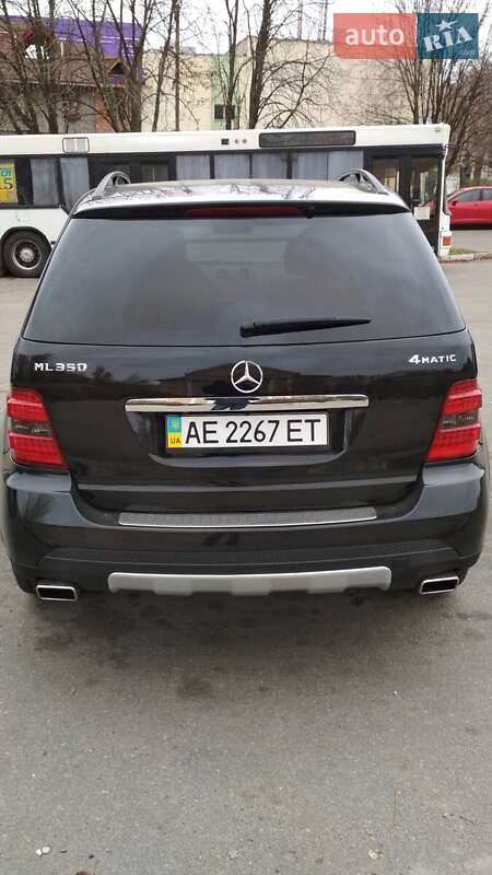 Внедорожник / Кроссовер Mercedes-Benz M-Class 2008 в Никополе