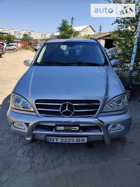 Позашляховик / Кросовер Mercedes-Benz M-Class 2002 в Херсоні