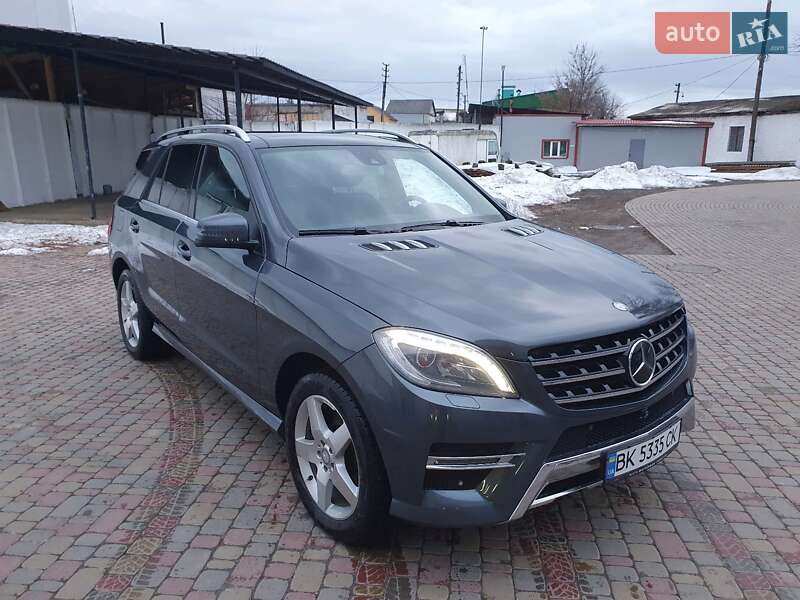 Внедорожник / Кроссовер Mercedes-Benz M-Class 2014 в Костополе