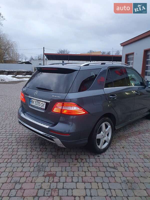 Внедорожник / Кроссовер Mercedes-Benz M-Class 2014 в Костополе