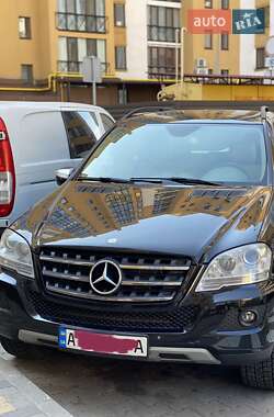 Внедорожник / Кроссовер Mercedes-Benz M-Class 2010 в 