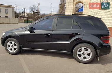 Внедорожник / Кроссовер Mercedes-Benz M-Class 2009 в 