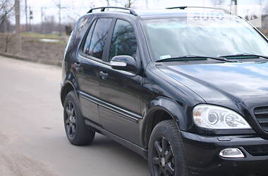 Внедорожник / Кроссовер Mercedes-Benz M-Class 2003 в Здолбунове