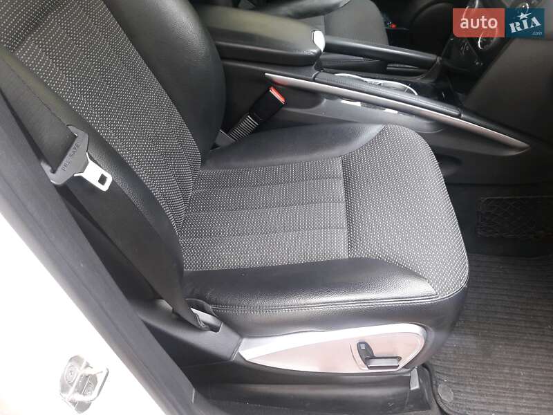 Внедорожник / Кроссовер Mercedes-Benz M-Class 2010 в Киеве