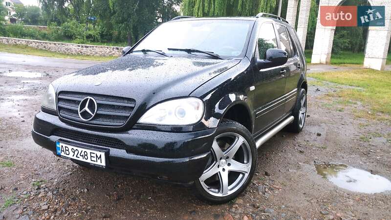 Mercedes-Benz M-Class 2000
